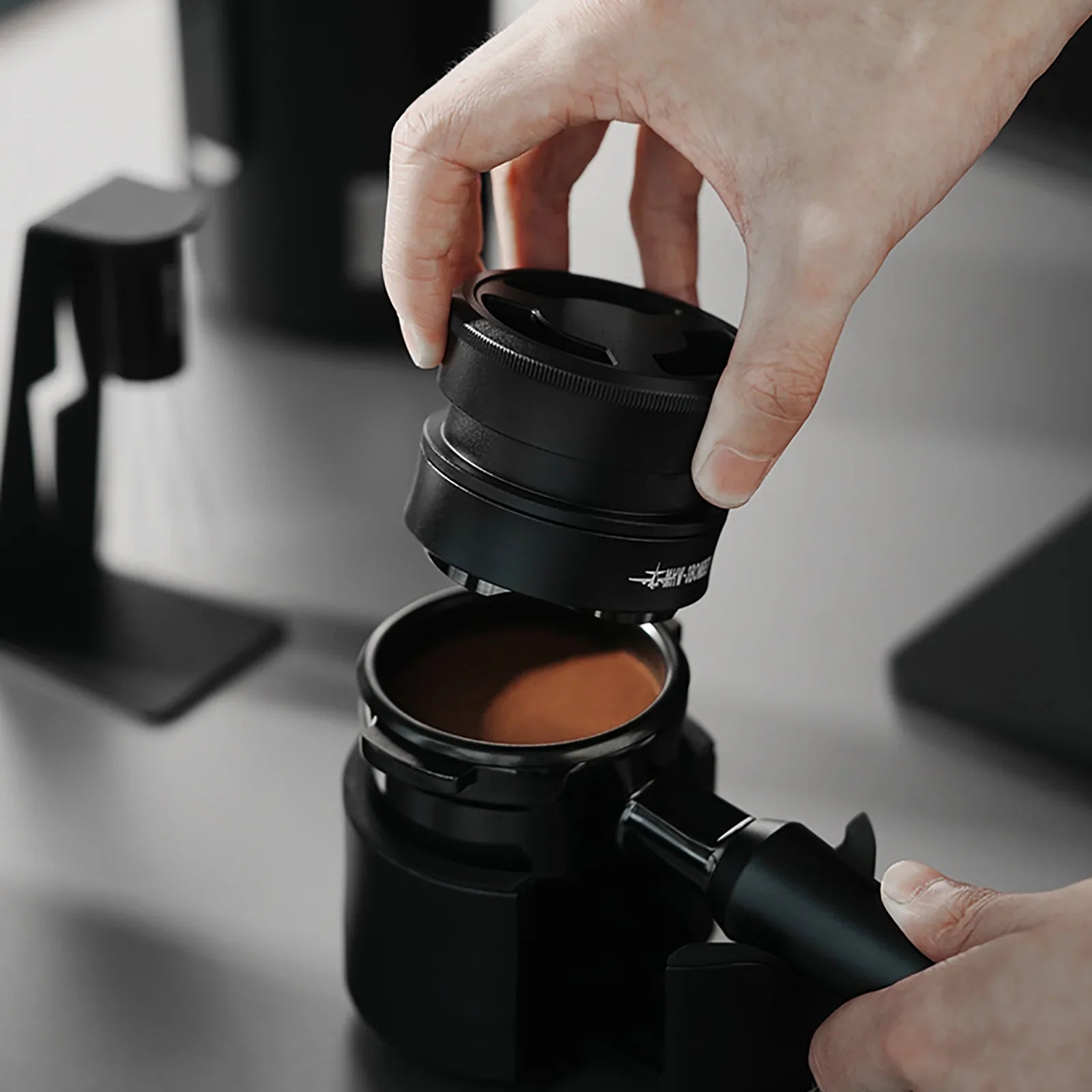 3BOMBER Astra 系列 - 布粉器