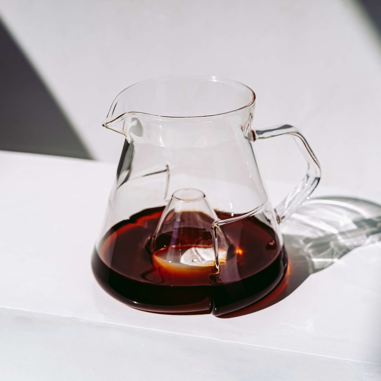 CYCLONE SENSORY CARAFE