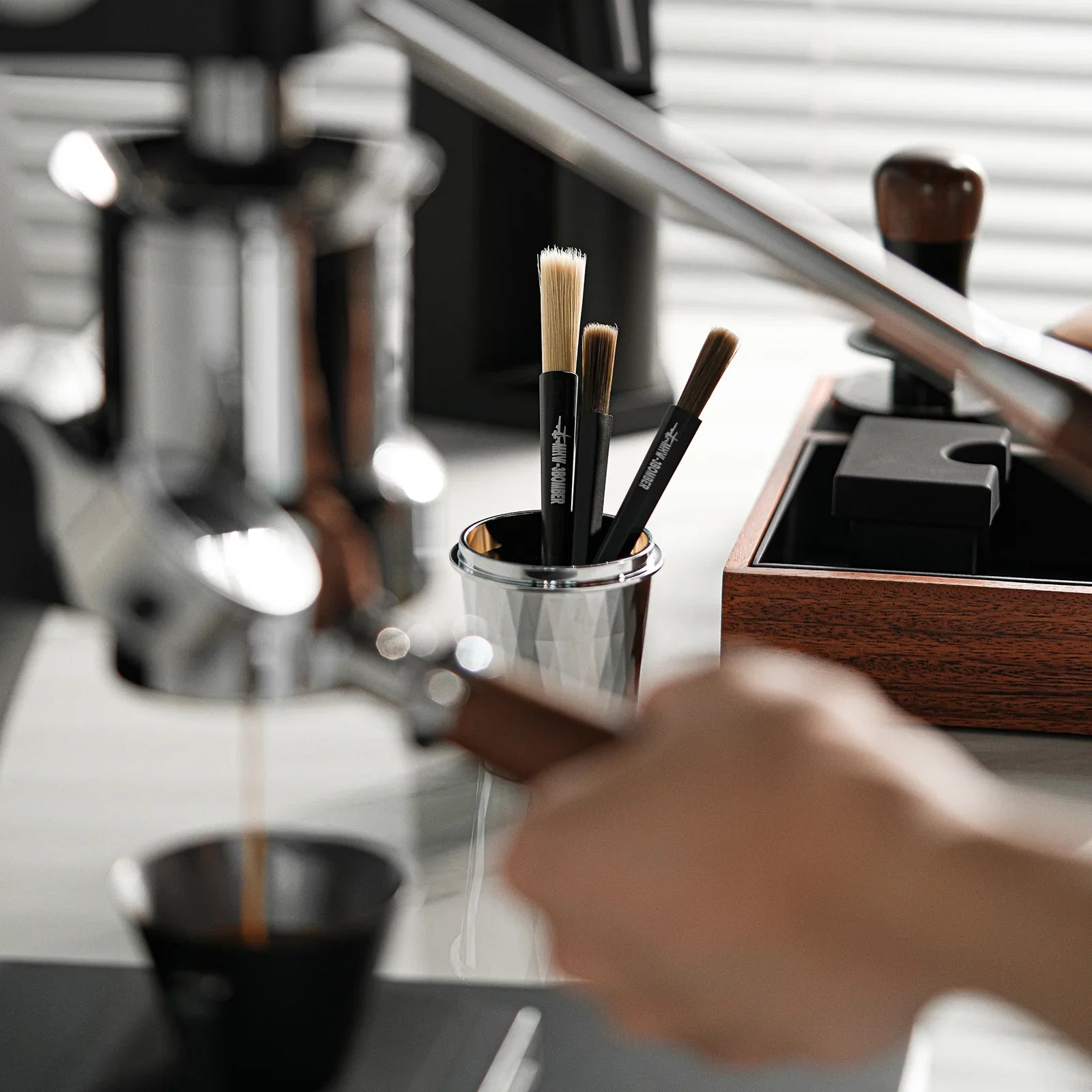 3BOMBER 筆式毛刷黑色